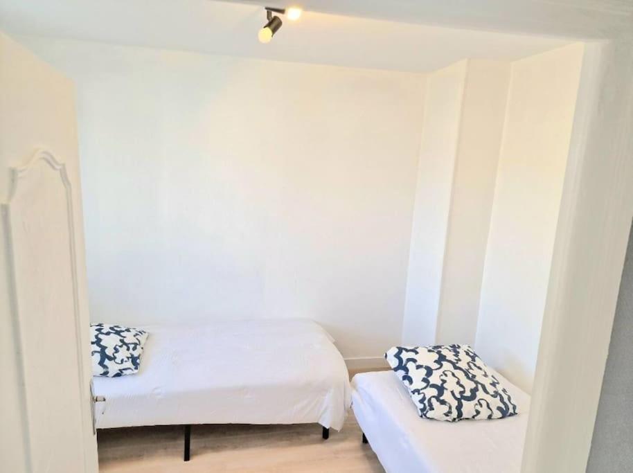Maison A Aurillac - 3 Chambres - Arrivee Autonome エクステリア 写真