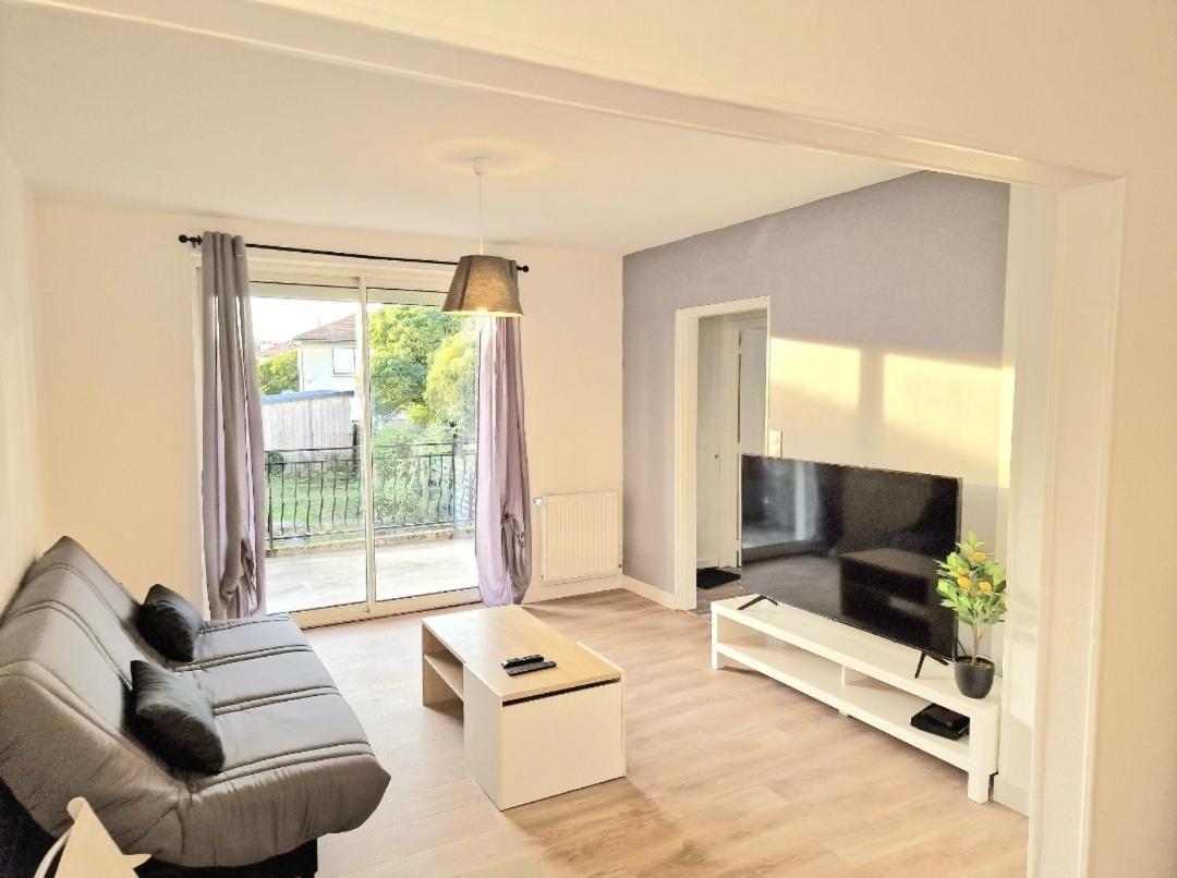 Maison A Aurillac - 3 Chambres - Arrivee Autonome エクステリア 写真